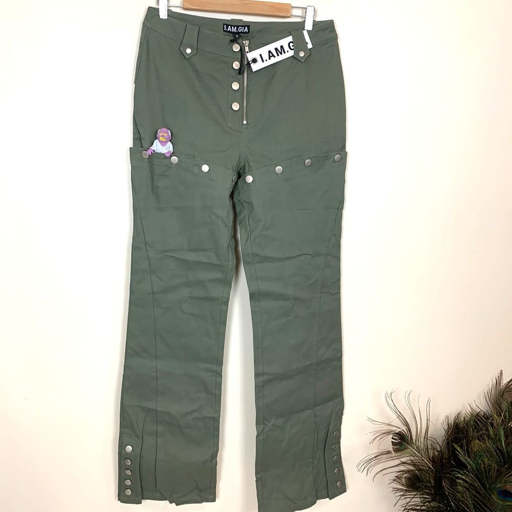 I.AM.GIA Dagger Snapoff Pants to Shorts in Khaki - Picture 2 of 7